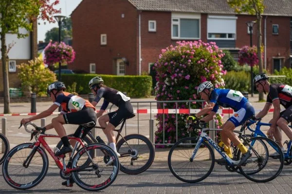 bicycle track competition